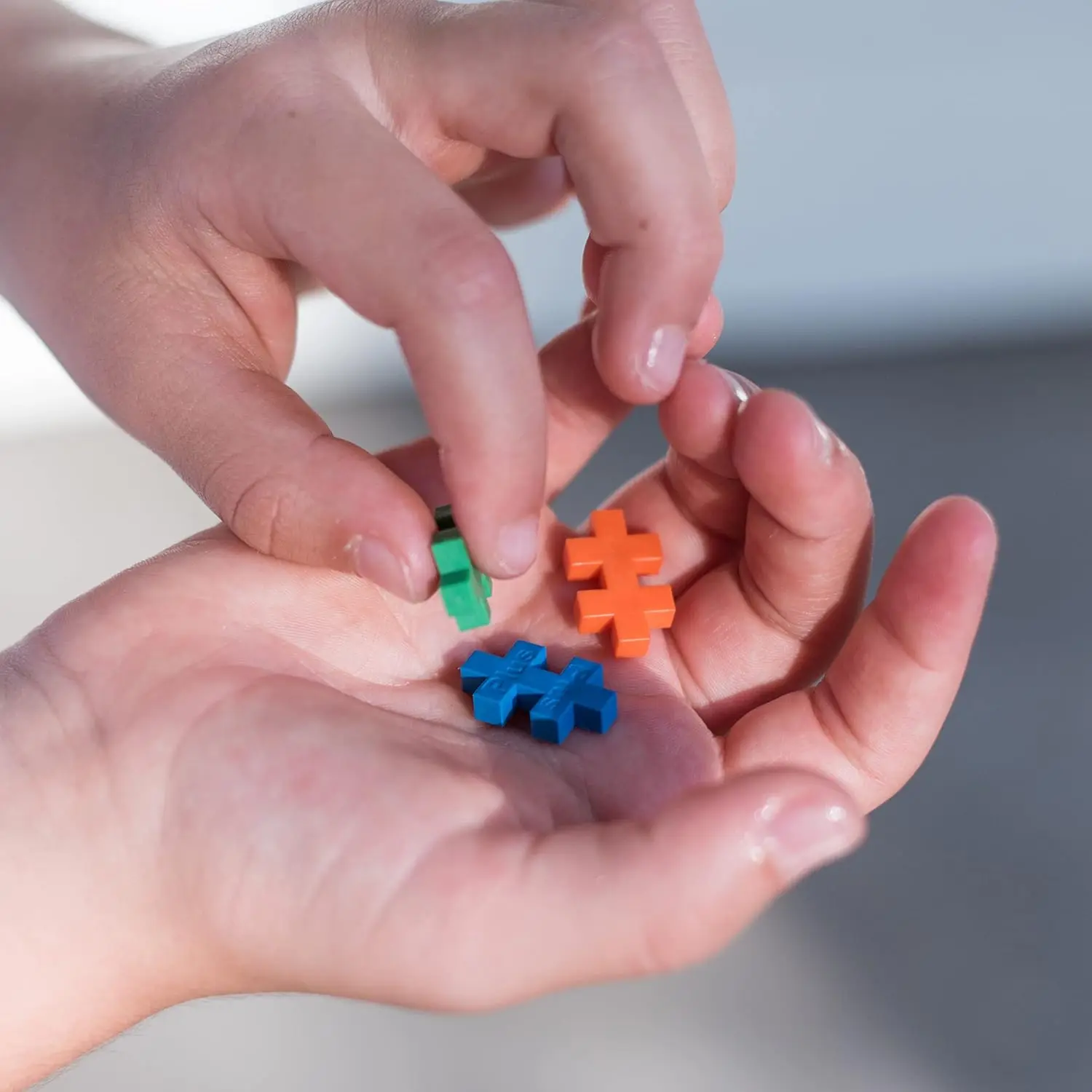 Set Blok Bangunan Puzzle 3D, 70 Potongan Mini yang Saling Mengunci, Mainan STEM Menyenangkan untuk Anak-Anak - Mini Maker Tube