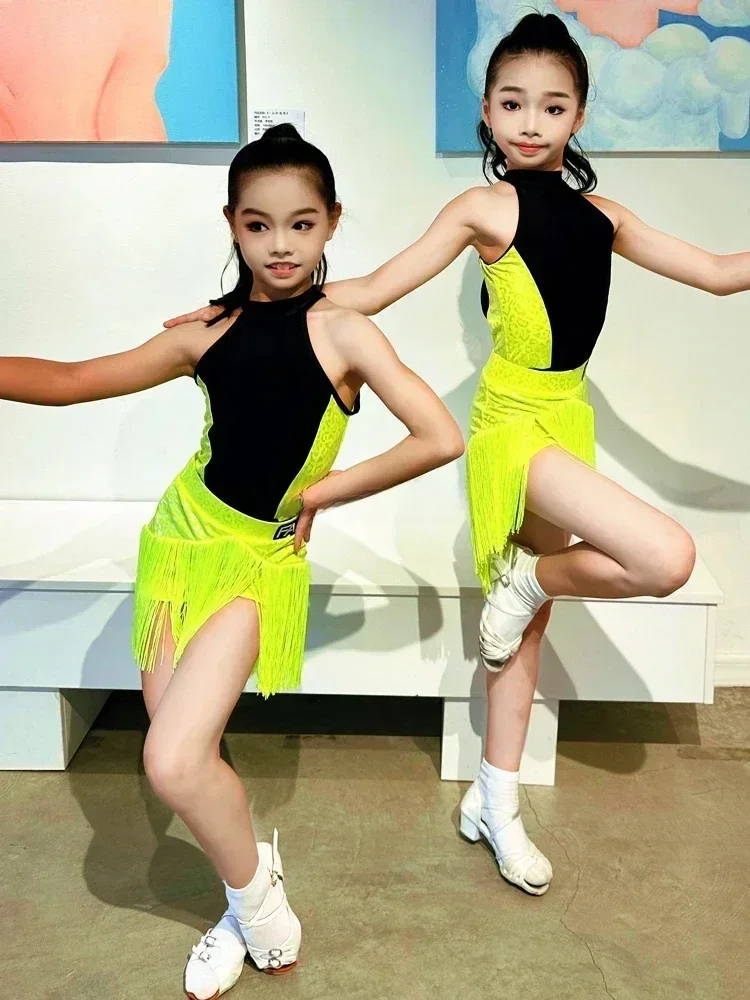 새로운 어린이 룸바 차차 삼바 라틴 댄스 복장 소녀 볼룸 댄스 드레스 술 스커트 프린지 라틴 연습 드레스