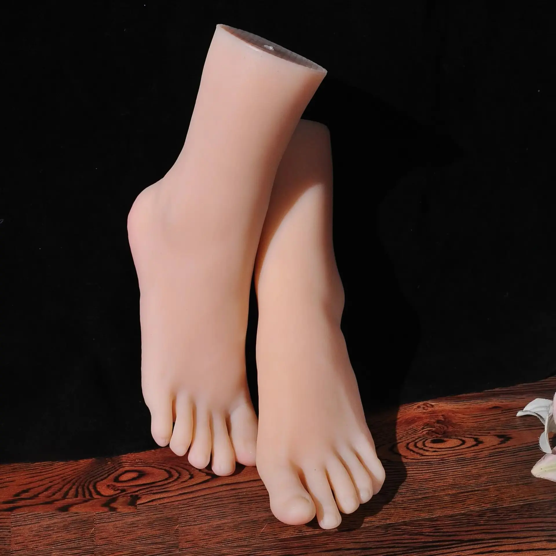 Lifelike Female Foot Model Plastic Silicone Mannequin Feet Fetish Medical Massage Practice False Nail Art Display Props TPE 3716