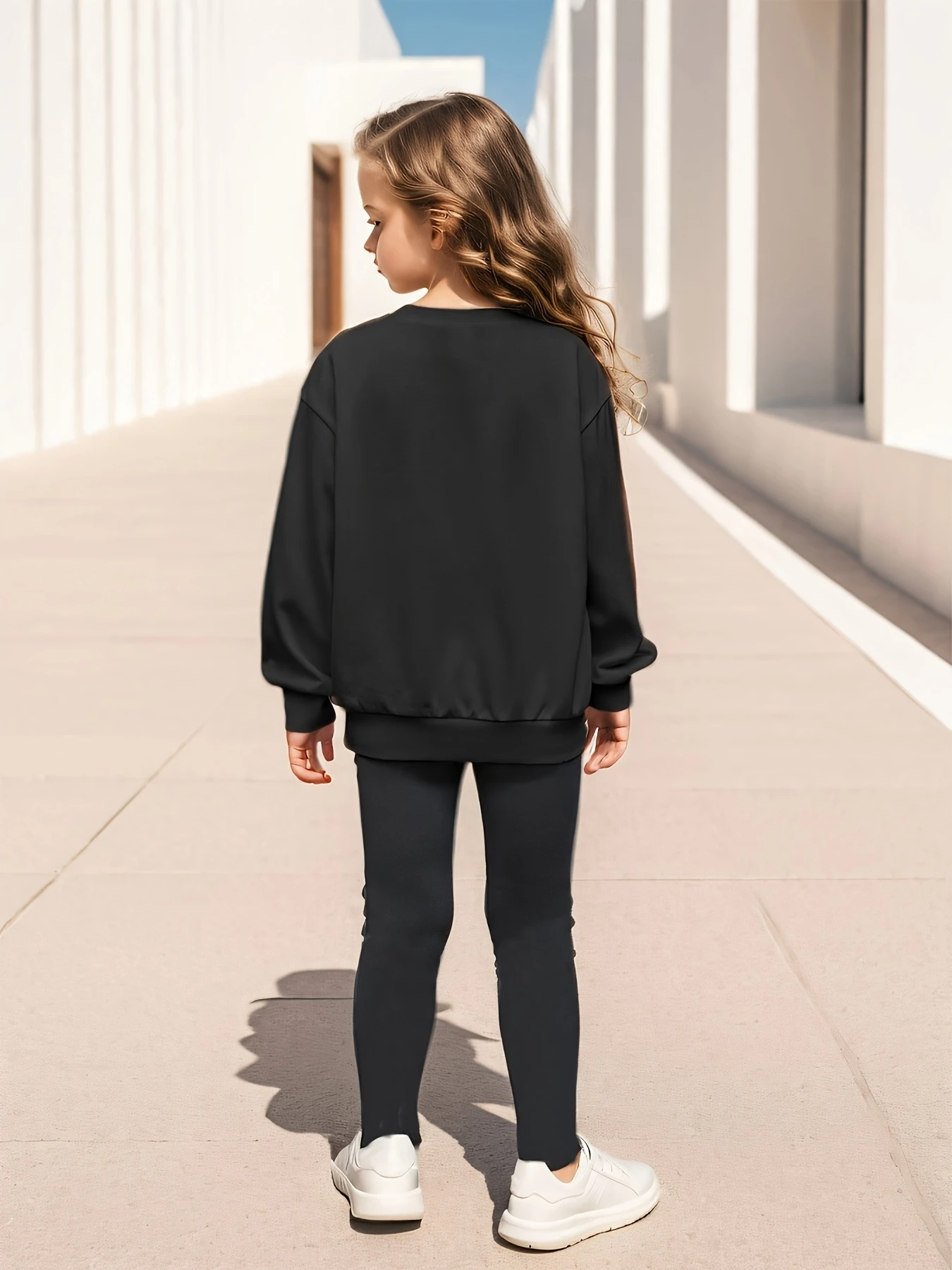 Mädchen-Herbst-Freizeitoutfit: Rundhals-Sweatshirt + Leggings Zweiteiler mit buntem Herz-Print, geeignet für Kinder ab 3 Jahren, vielseitige Kleidung für Zuhause und Ausflüge. – Detail 2