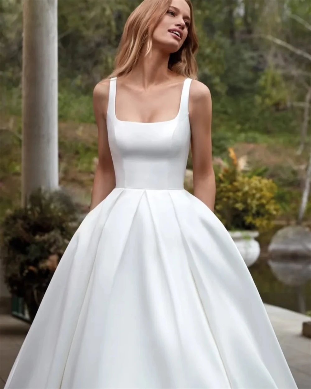 Customized Exquisite White Satin Evening Dress Court Train A-Line Celebrity Gowns Temperament  Spaghetti Straps Prom Dresses