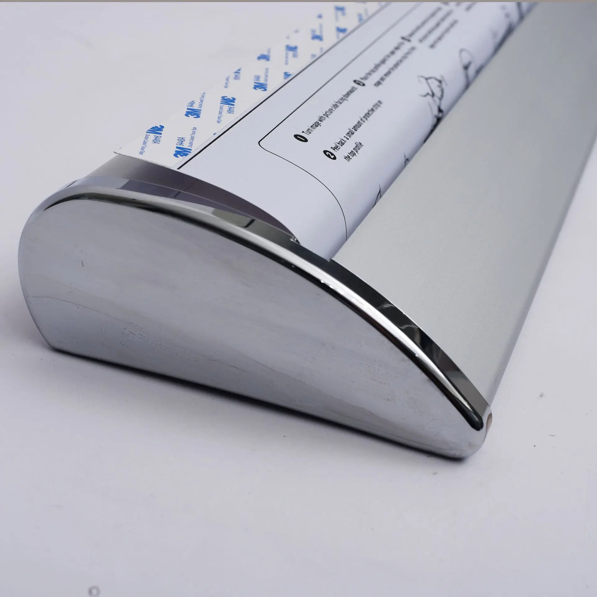 Foreign trade manufacturer electroplating aluminum alloy wide base roll-up box drop type wide screen small eighteen type roll-up