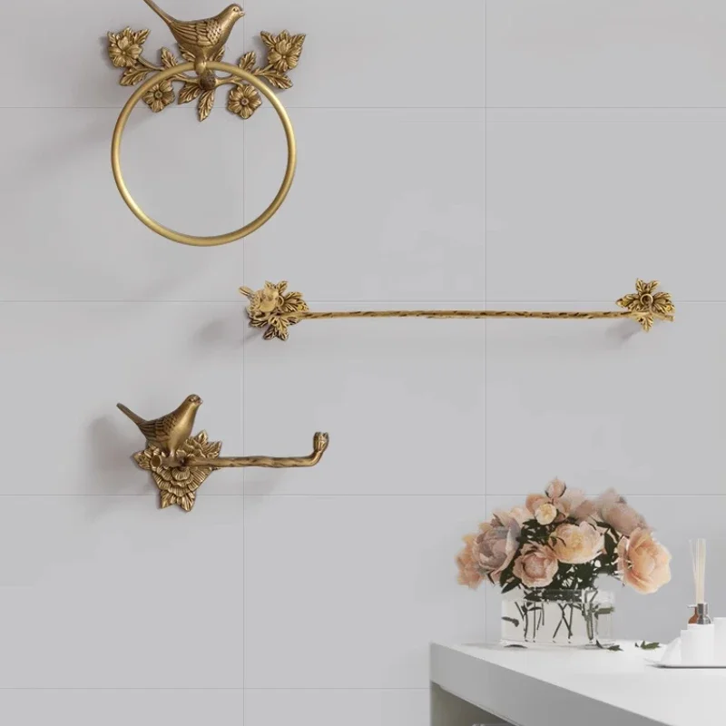 Retro Brass Bird Towel Ring Storage Rack Perforation-free Towel Rack for Bathroom and Bathroom Paper Towel Storage Wall Hanging