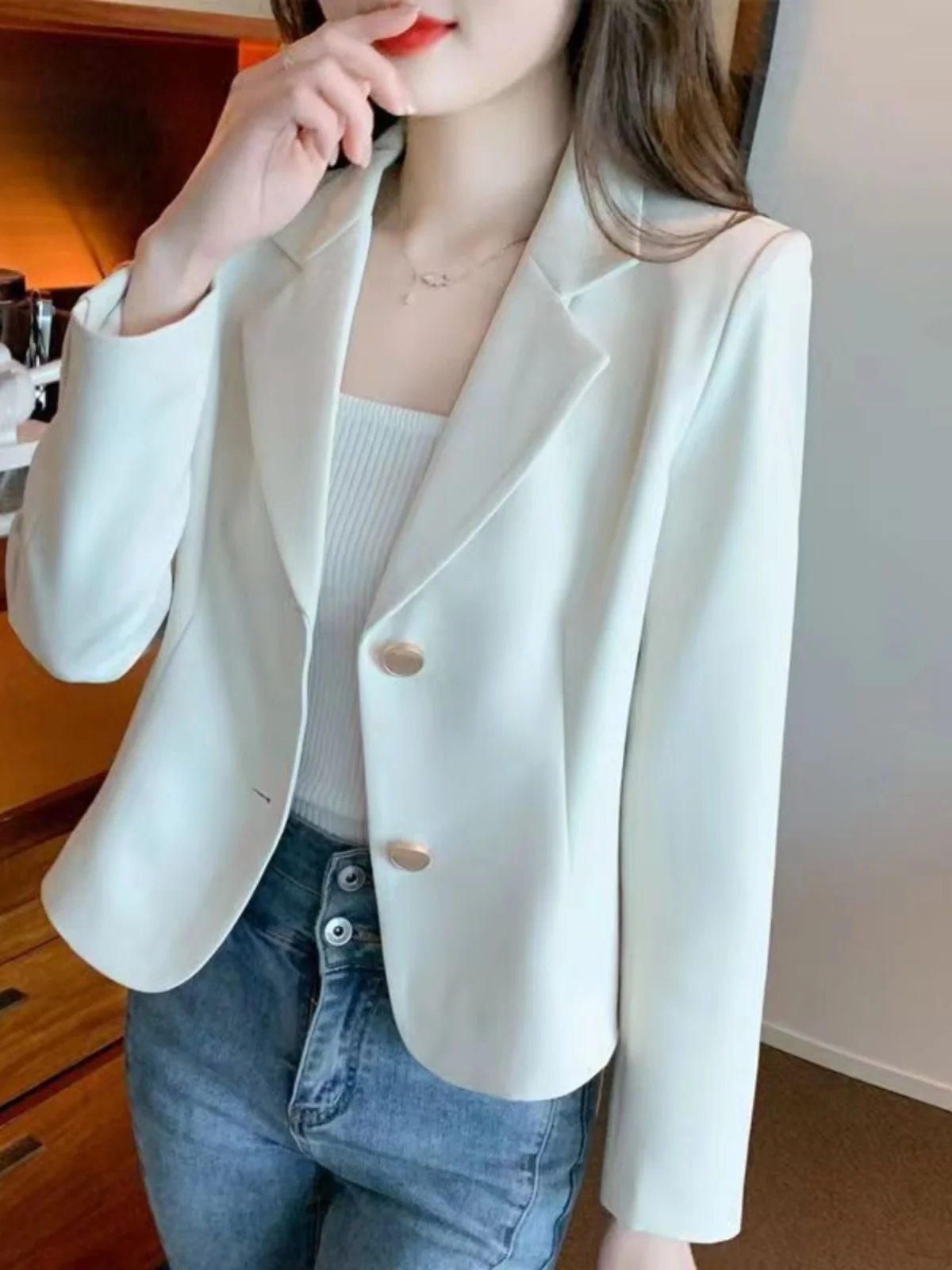 Fashionable Short Tailored Jacket Women's Autumn 2024 New Design Sensation Small Batch Top Single Button Coat Elegant Atmosphere