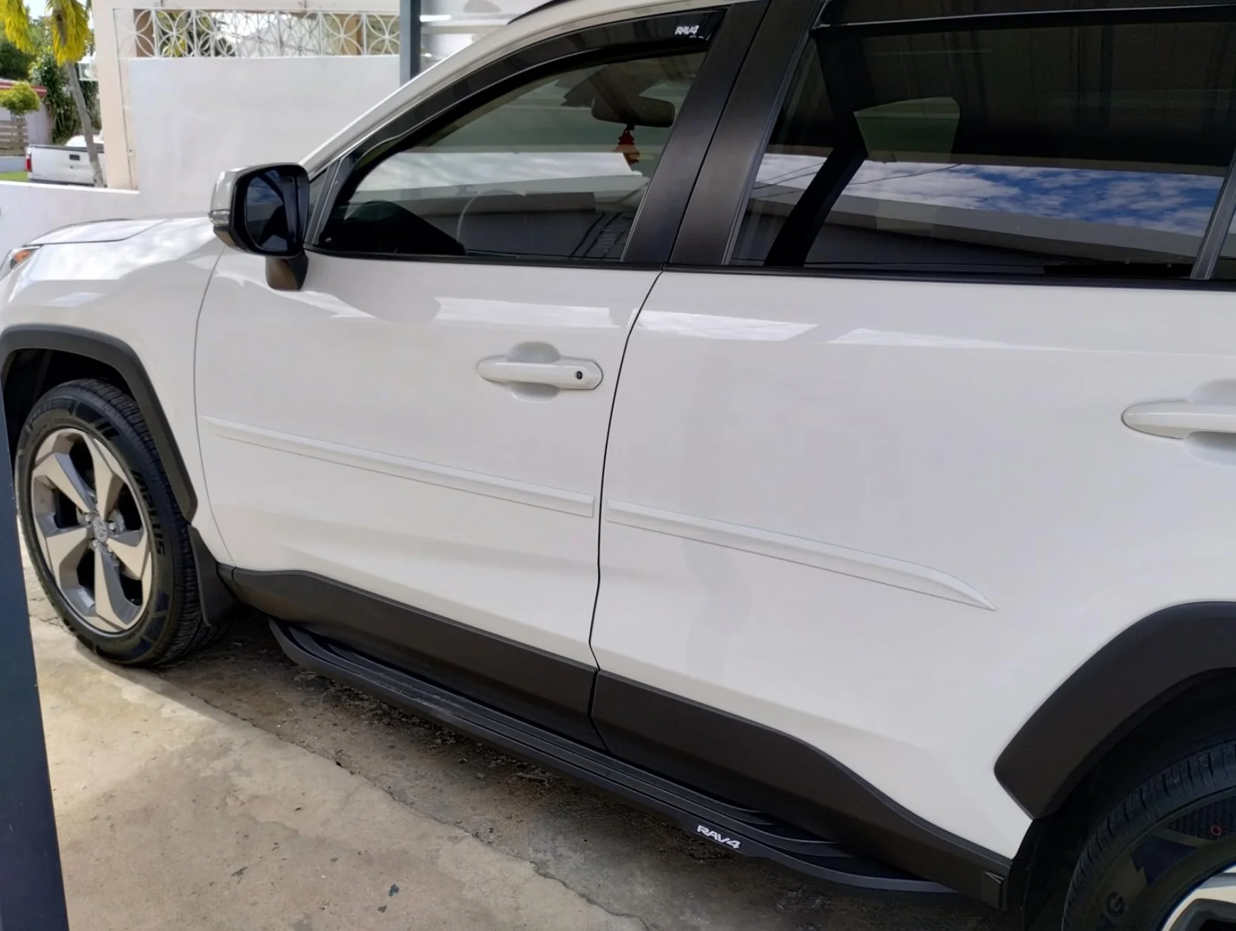 For Toyota RAV4 2019-2025 Exterior Car Side Door Body Molding Bump Protector Edge Guards Molding Strip Cover Trim 4pcs