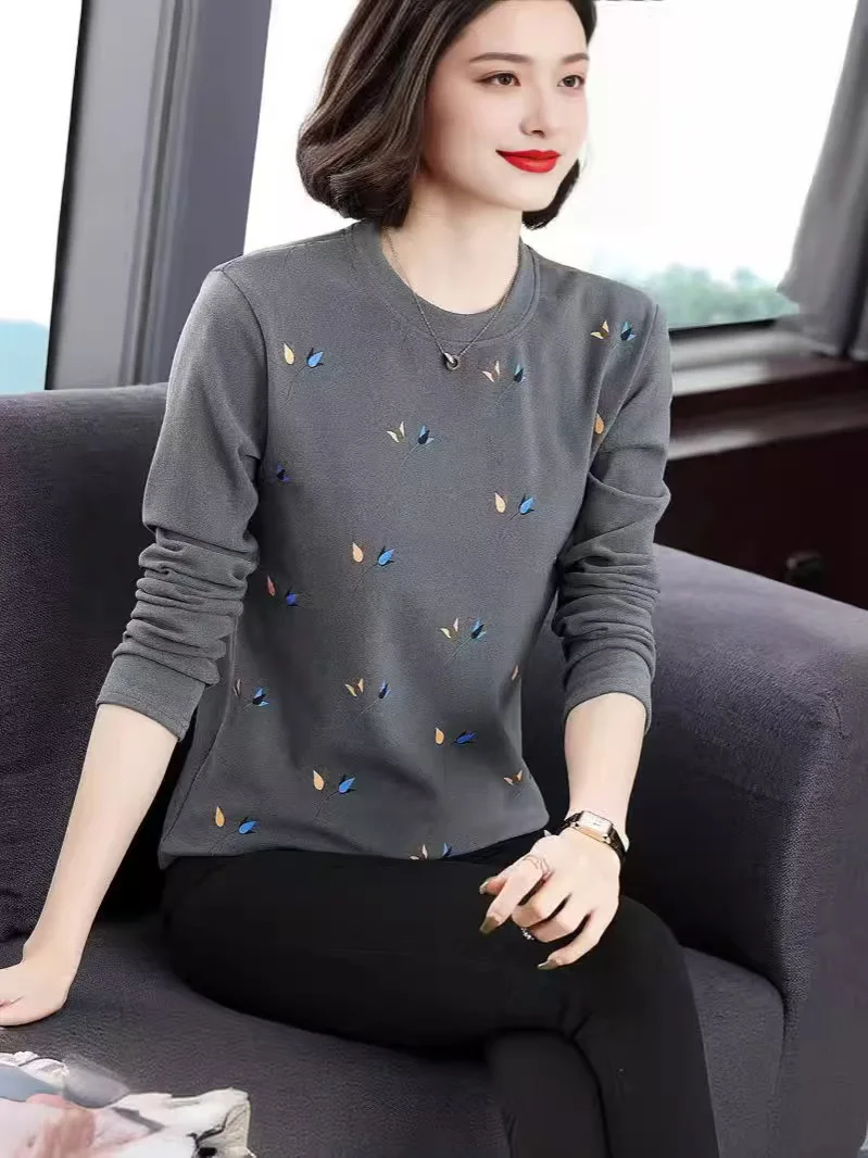 2025 New Autumn Winter Velvet Base Layer Top Slimming Women's Leaf Print T-shirt Warm Long Sleeve Female Blouses Shirt