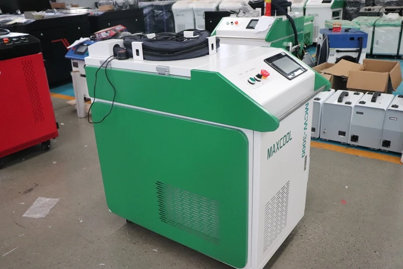 High Quality Laser cleaning machine 1kw 2kw 3kw fiber optic laser welding machine portable laser welder