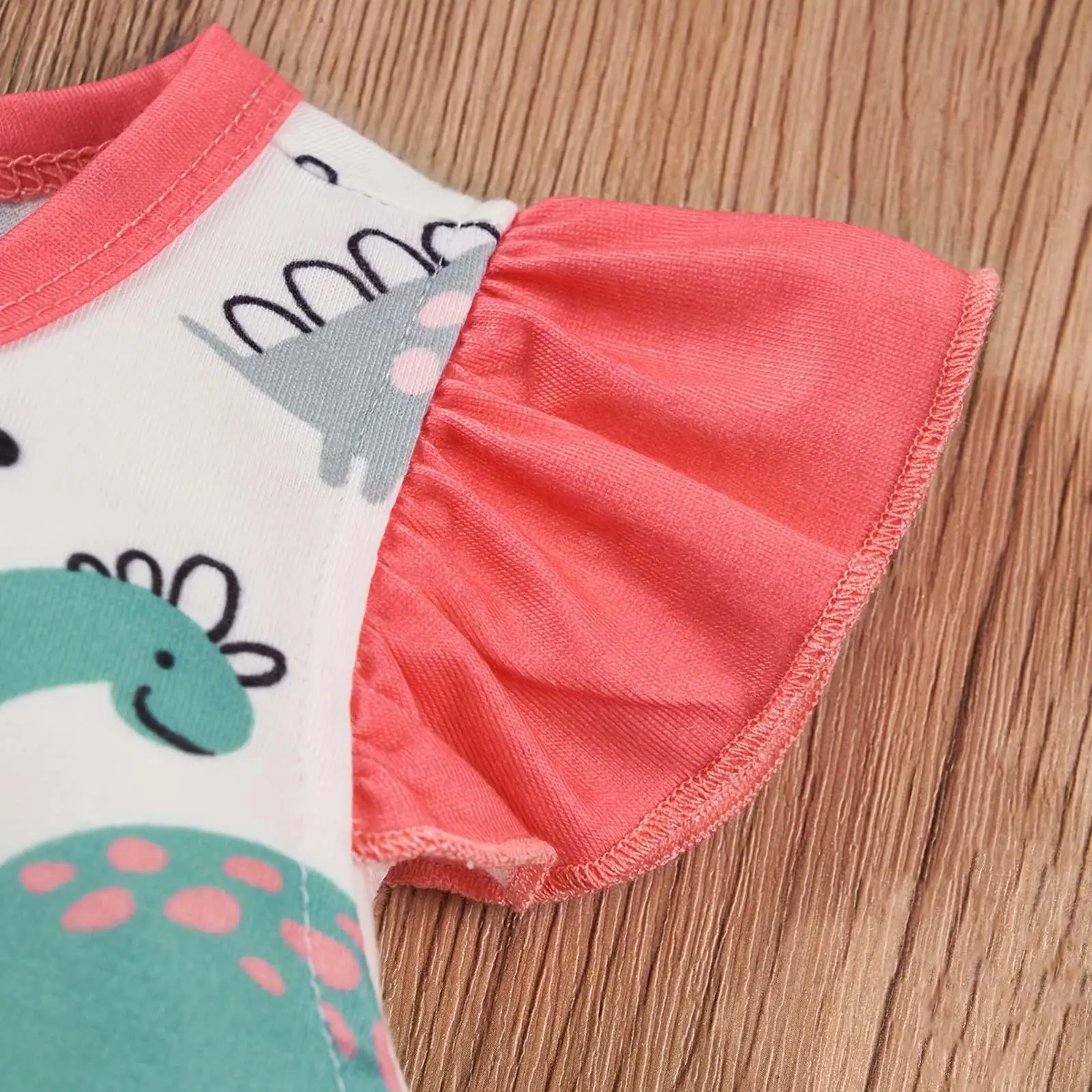 

Baby Summer Romper Round Neck Baby Girl Fly Sleeve Romper for Outdoor