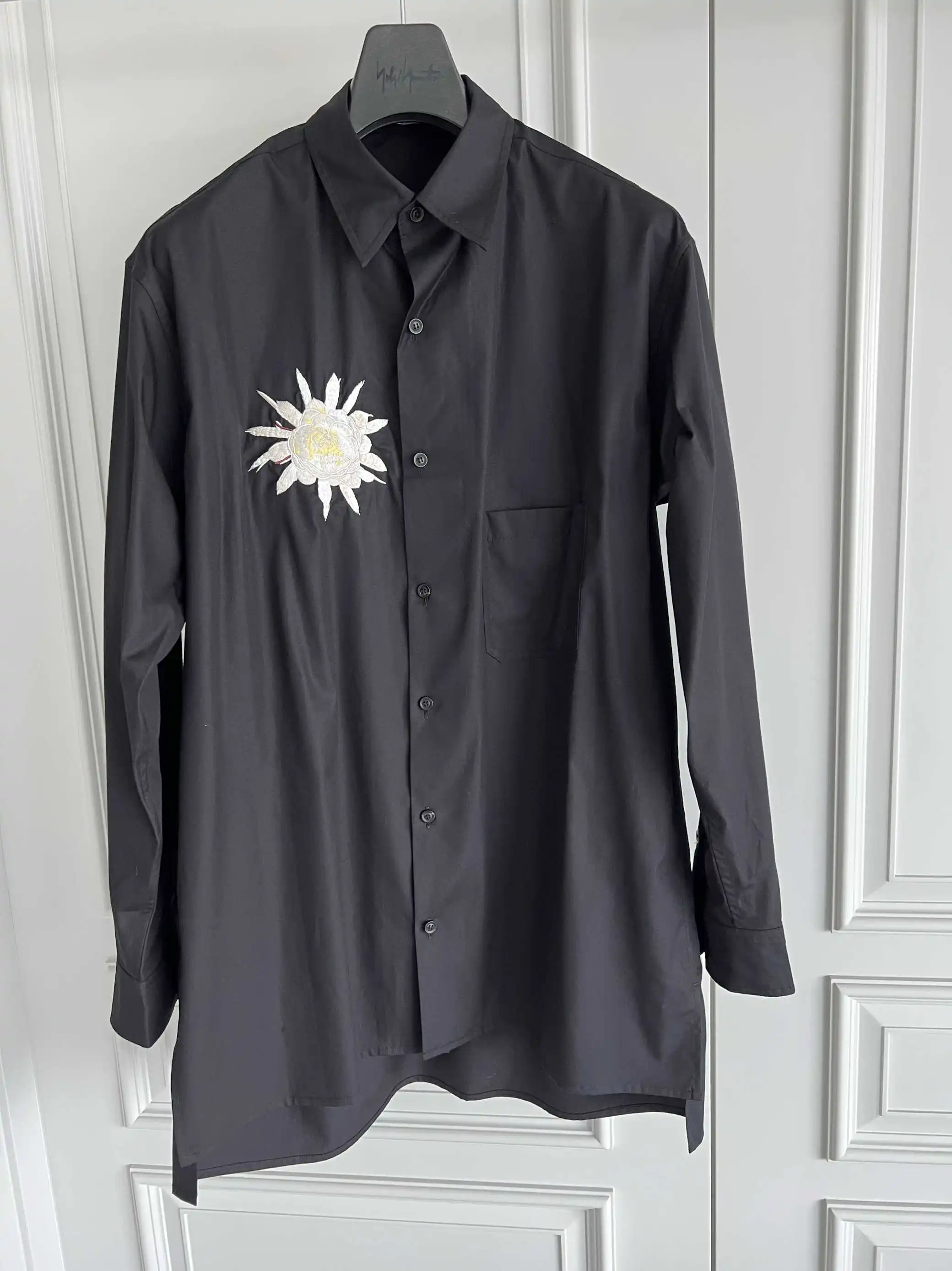 TOP-YAMAMOTO's original design features a Japanese-style heavy industry artistic and dark-themed night-blooming flower embroider