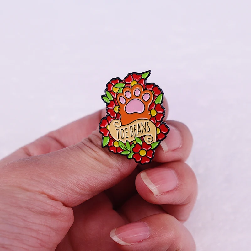 Épingle à orteils en émail, patte de chat, badge de fleur, style tatouage, broche inspirante, mitaines, cadeau pour maman, amoureux du chat