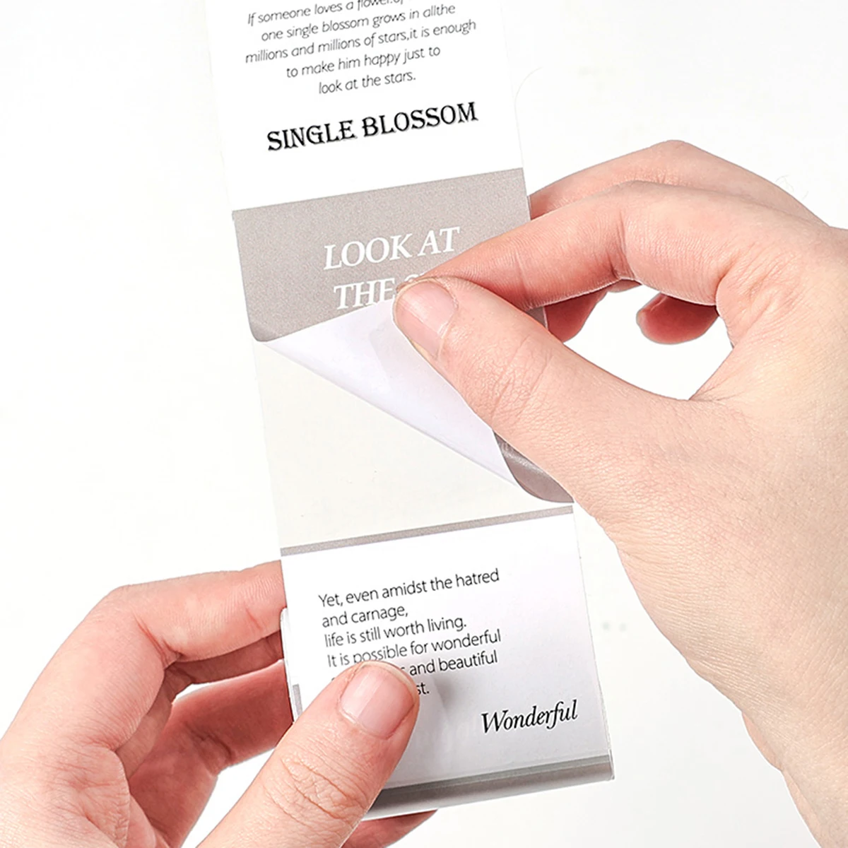 4 ロール/ボックス ヴィンテージ英語ステッカーロール、スクラップブッキング、雑誌、ギフトボックスの装飾用のフレーズステッカー、ファッションギフト用