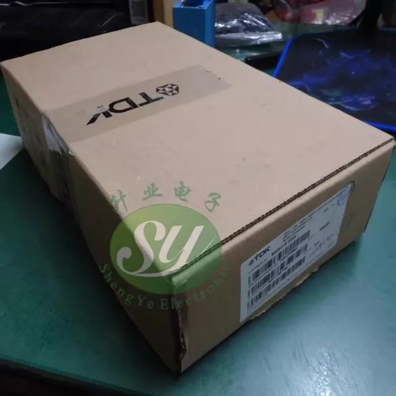 Epcos-薄いフィルムコンデンサ,0.033uf, 1000v, 33nf, 333mm, 10mm,b32641b333k,新品,10個