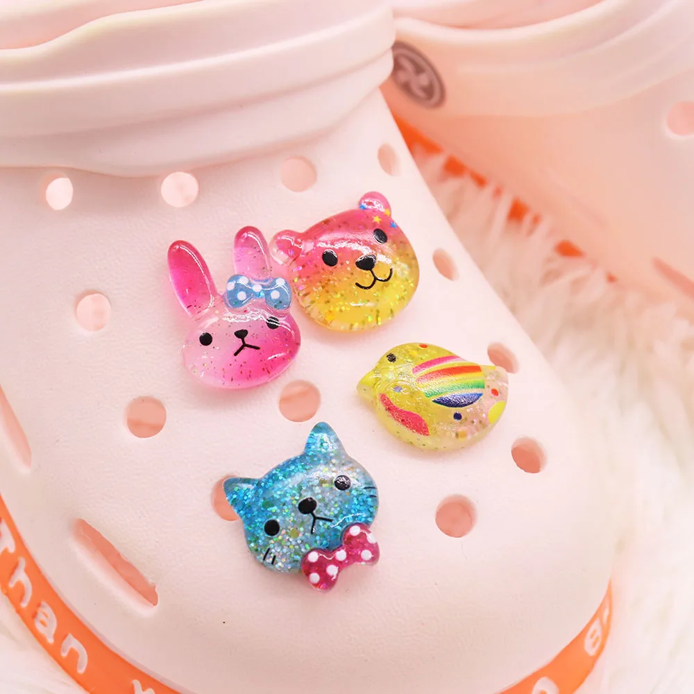 Mix 50pcs Resin Shoe Charms Transparent Sequins Cat Chicken Rabbit Bear Buckle Clog Fit Wristbands Slipper Accessories Kid Gift