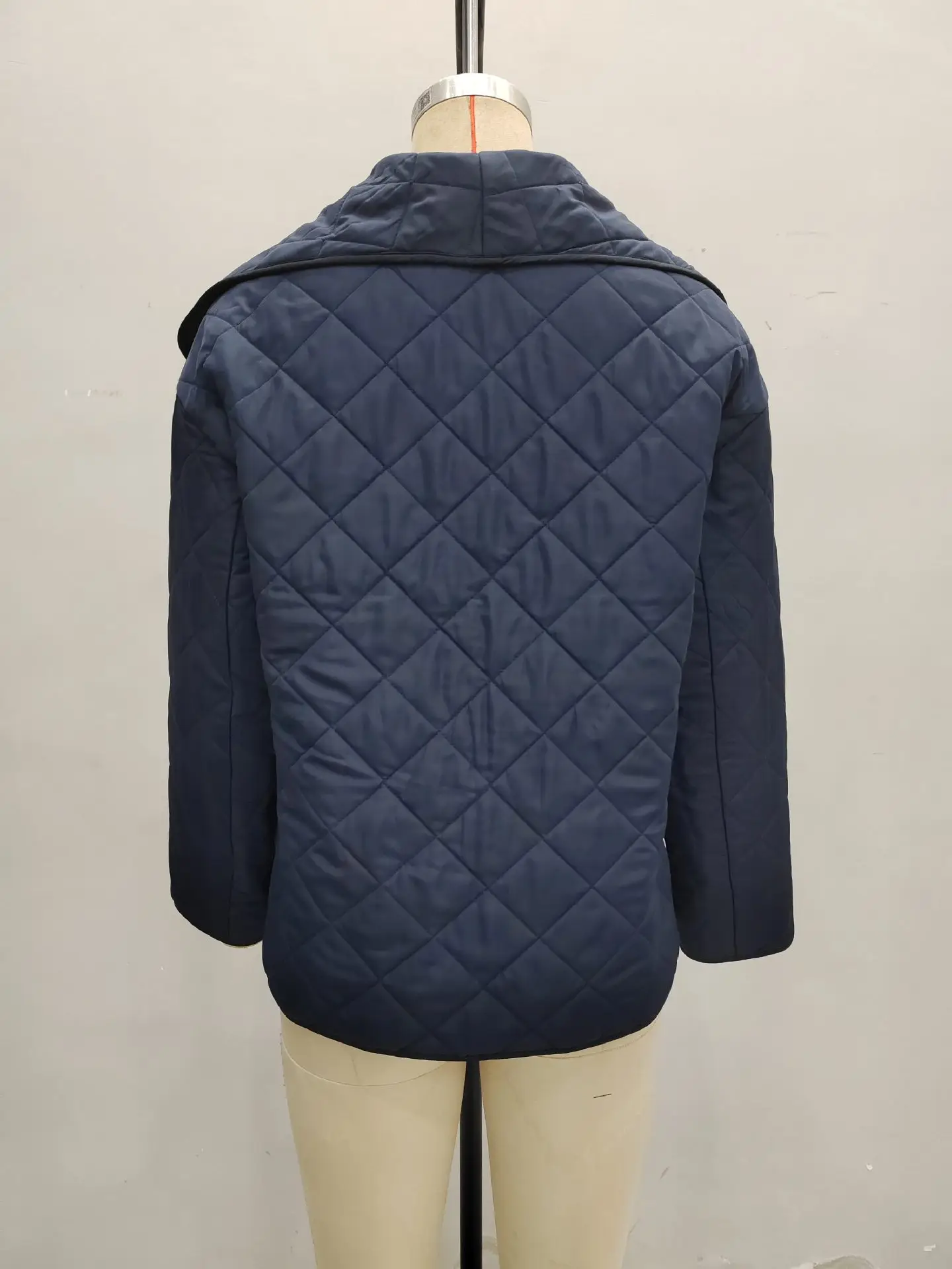HZXVic Chaqueta de cuello grande a la moda para mujer, color azul marino, rejilla de diamantes, acolchada, corta, holgada, tono de algodón