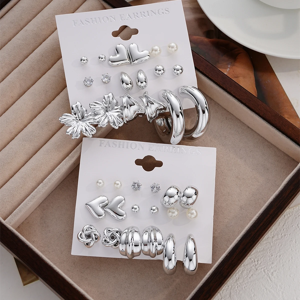 18/36 個ミニマリスト不規則ツイストハートイヤリングセッ - Resin Jewelry Kit のレビューと価格