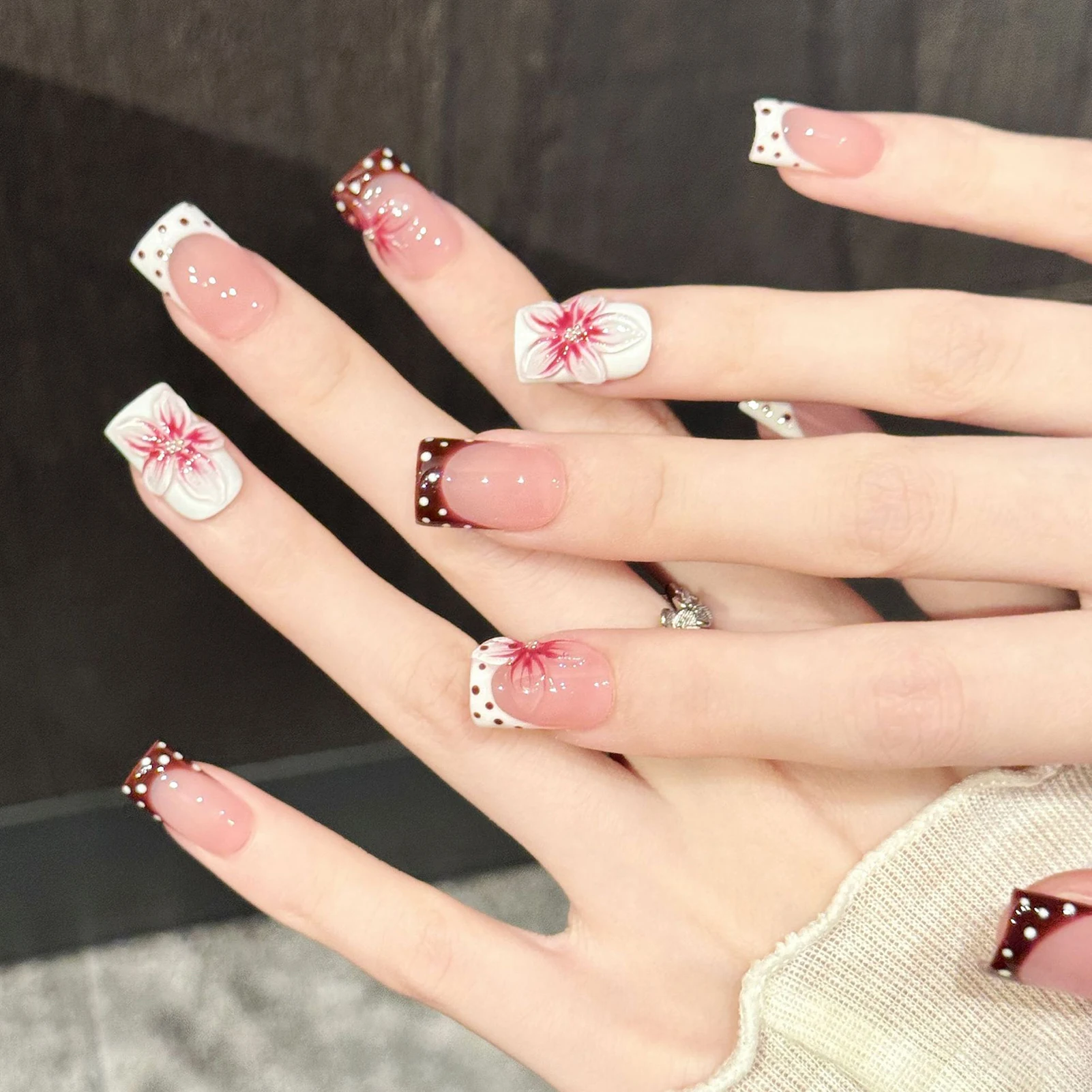 10PCS Fake Nails Short Square Press On Nails Set Resin French Tip False Nails Nude Red White 3D Floral Wearable Manicure Tips