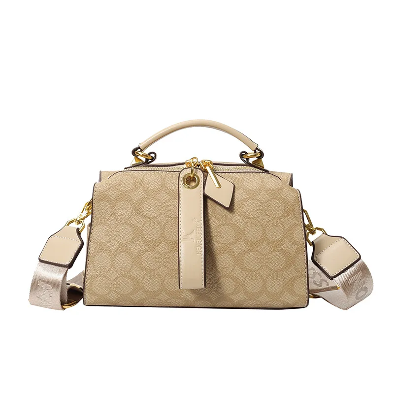 ​ حقيبة كتف للركاب بسيطة للنساء من الجلد النباتي الفاخر للمكتب إلى عطلة نهاية الأسبوع، ملف نحيف من Luxe Essential ​ ​