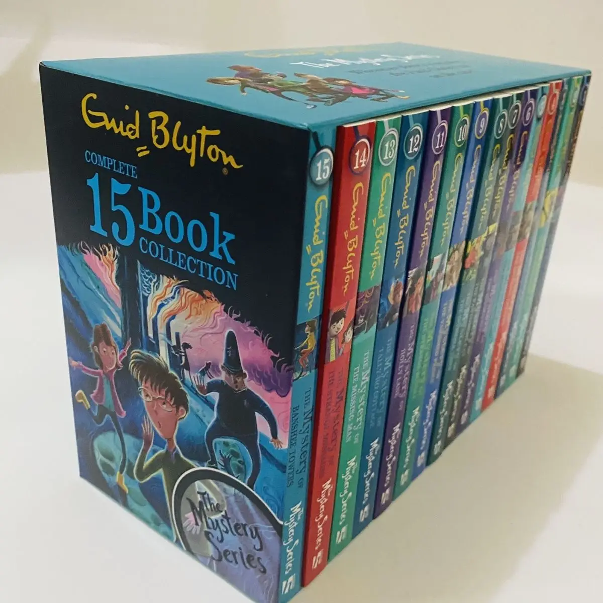 

Подарочная коробка The Mystery Series на 15 книг