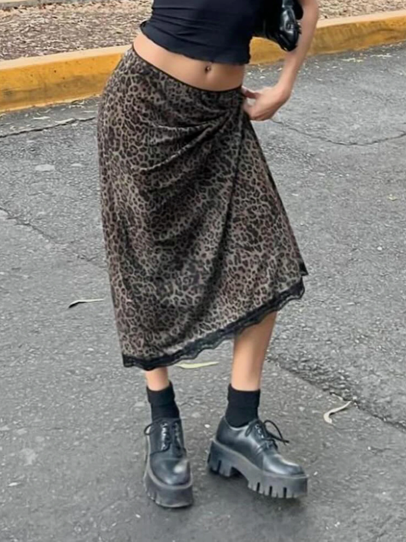 Weekeep-Falda larga con estampado de leopardo para mujer, faldas rectas holgadas de tiro bajo con retazos de encaje, Estilo Vintage, y2k, Harajuku, para otoño