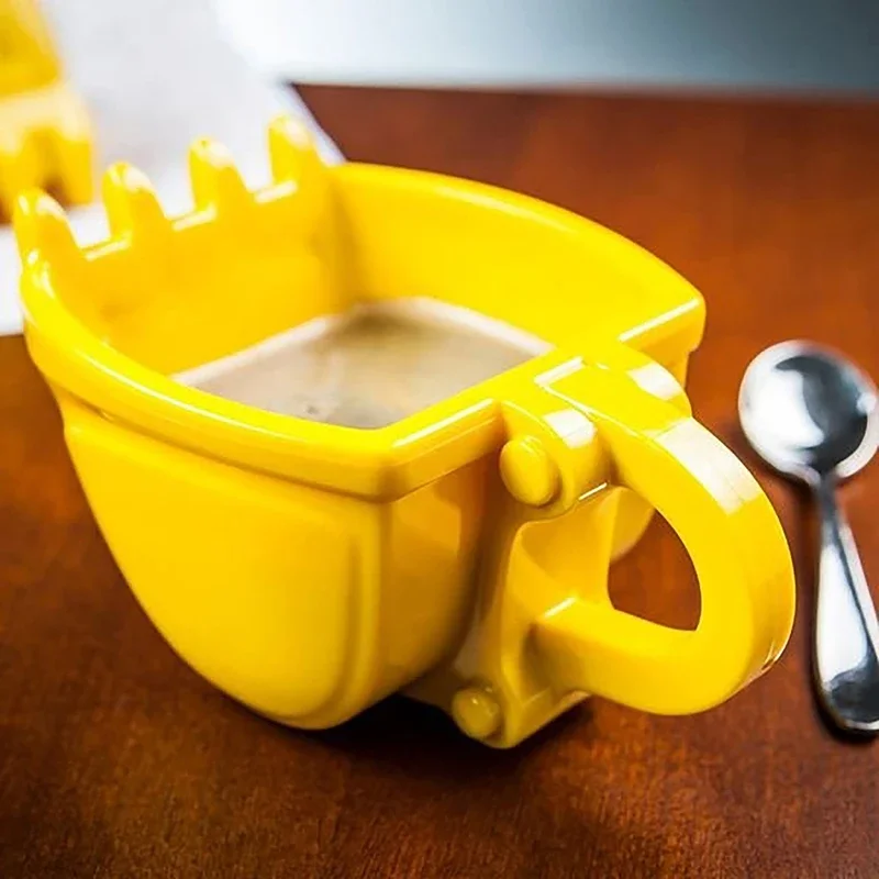 

American Style 340ml 1Pc Creative 3D Excavator Bucket Model Cafe Coffee Mug with Spade Shovel Spoon Funny Digger ABS Tea Cup