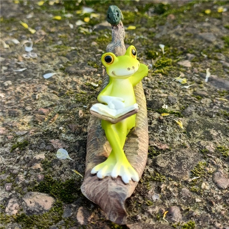 Resin Sleepbag Frog Miniature Funny Camping Frog Figurine Bonsai Decor Fairy Garden Ornament Micro Landscape Craft Accessories