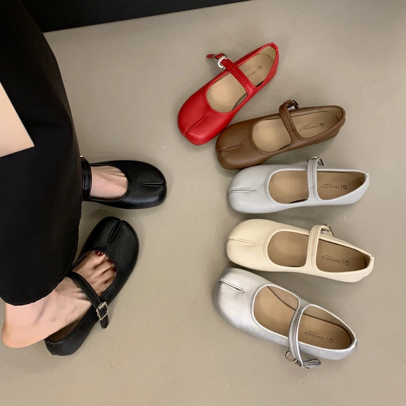 Fashion Tabi Ninja Shoes Women Flats Ballet Split Toe Ballerinas Ladies Round Toe Loafers Tacones Female Moccasin Brand Mujer