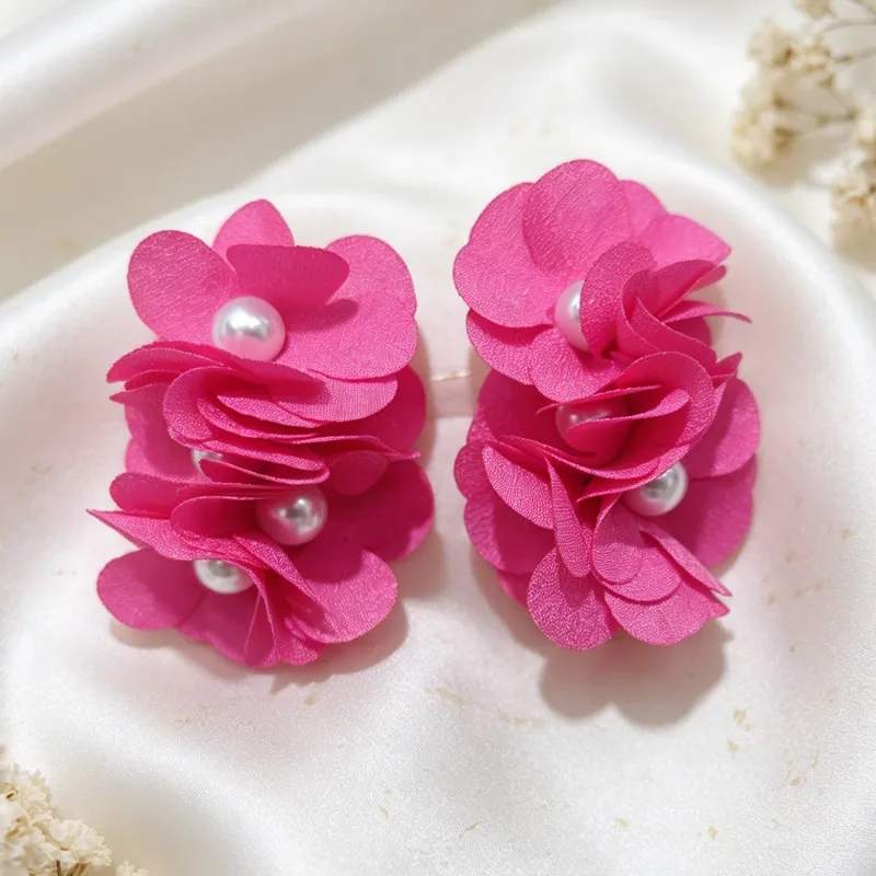 Dopamine Flower Pearl Clip-On-Ohrringe für Frauen, nicht durchstechende, schmerzfreie Ohrclips, Schmuckzubehör im Strandurlaubsstil – Detail 4