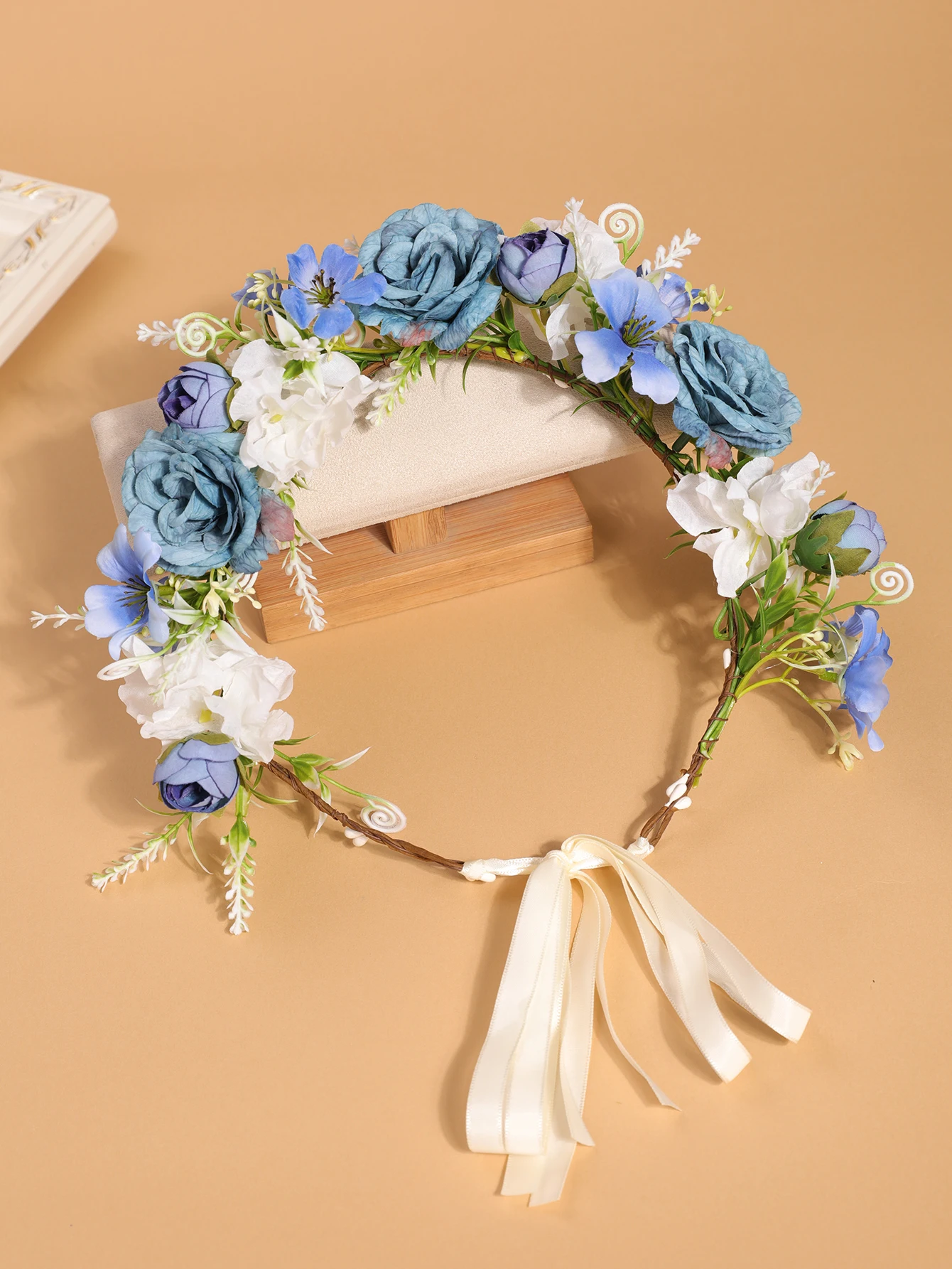 Simulierte Rosenblüten-Girlande als Kopfschmuck - Bohemian-Style Verstellbares Band-Haarband - Geeignet für Brautjungfern, Hochzeiten, Porträts – Detail 20