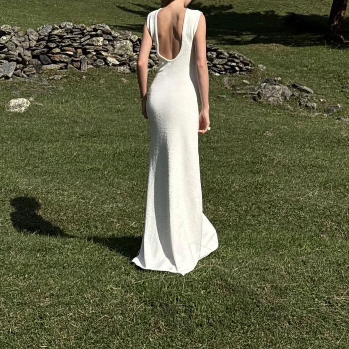 Kwtx na moda 2026 elegante vestido de festa feminino sem mangas em torno do pescoço volta recorte bodycon primavera verão vestido de noite minimalista