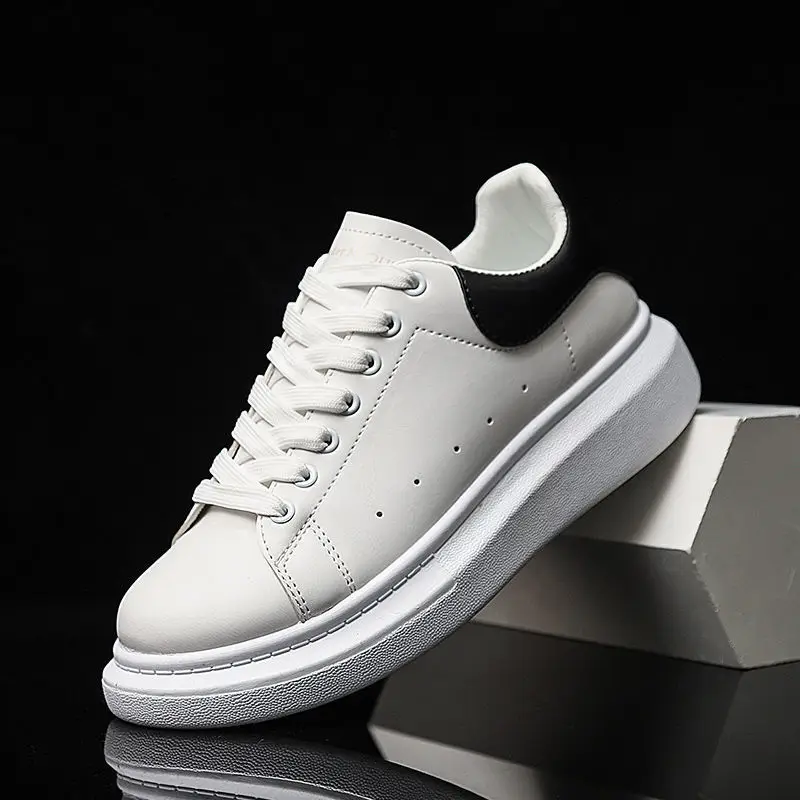 

New fashionable, versatile, lightweight, height-increasing, wear-resistant, lightweight dad shoes and trendy casual sports shoes