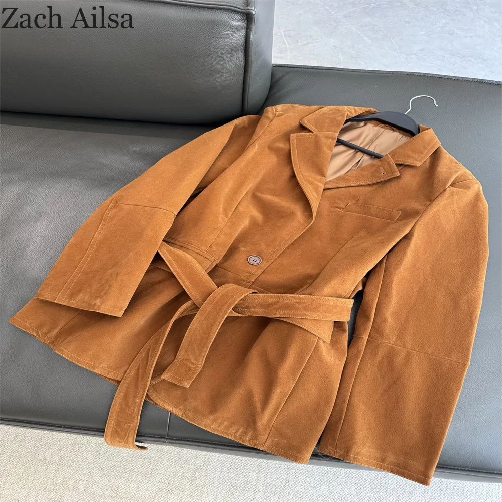 

Great looking Maillard brown suede waist and shoulder pads suit jacket for women, loose and lazy style