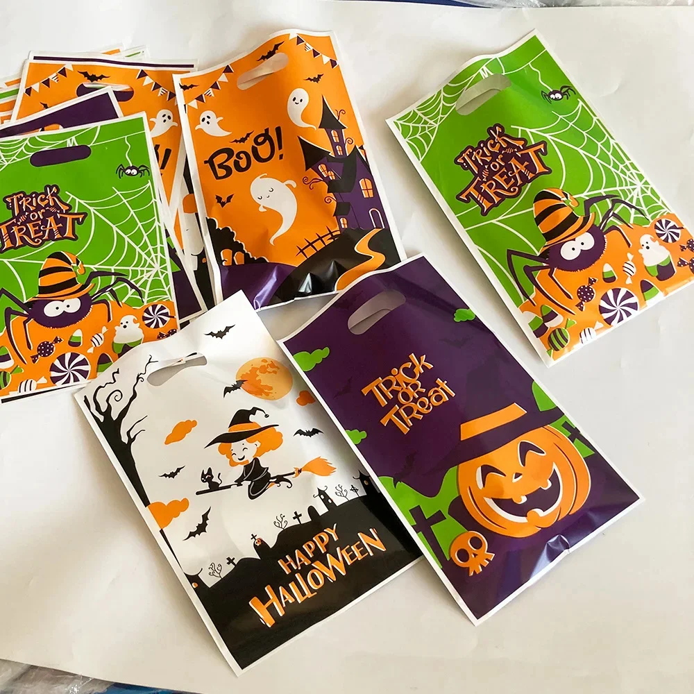 40PCS Mix Halloween Plastic Candy Gift Bags Cartoon Spider Pumpkin Witch Candy Bag Trick-or-Treat Bags Halloween Party Favors