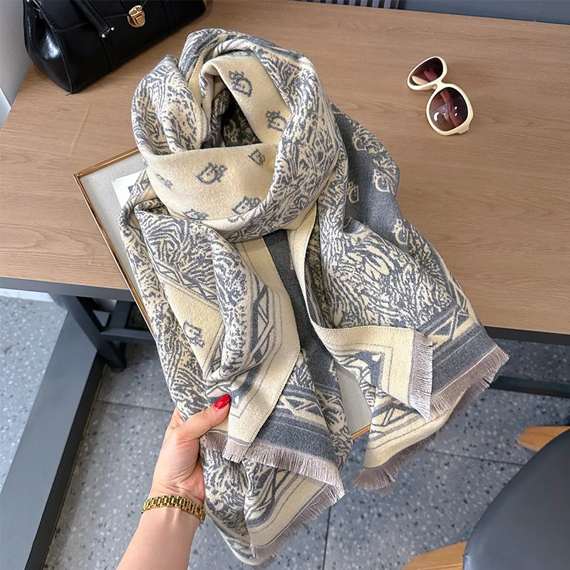 Luxury cute style letter D print comfortable warm chunky scarf 2024 autumn and winter new Pashmina Mujer Femme Foulard Bufanda