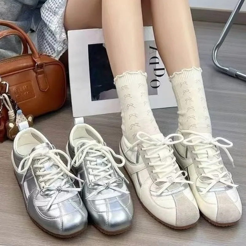 

2025 НОВАЯ женская повседневная дышащая резиновая подошва с низким вырезом, удобная всесезонная обувь, модные модные кроссовки