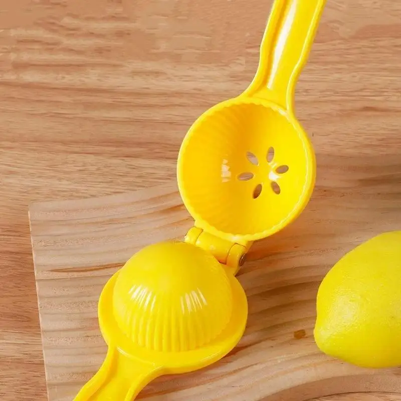 1Pcs Colorful Manual Lemon Juicer Creative Kitchen Gadgets Manual Lemon Clip Not Easy To Deform Mini Home Portable Lemon Clip