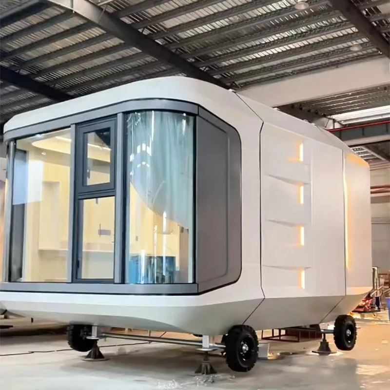 Luxury Capsule Home Trailer Prefabricated Modular Movable Home Capsule with Wheels Commercial Space