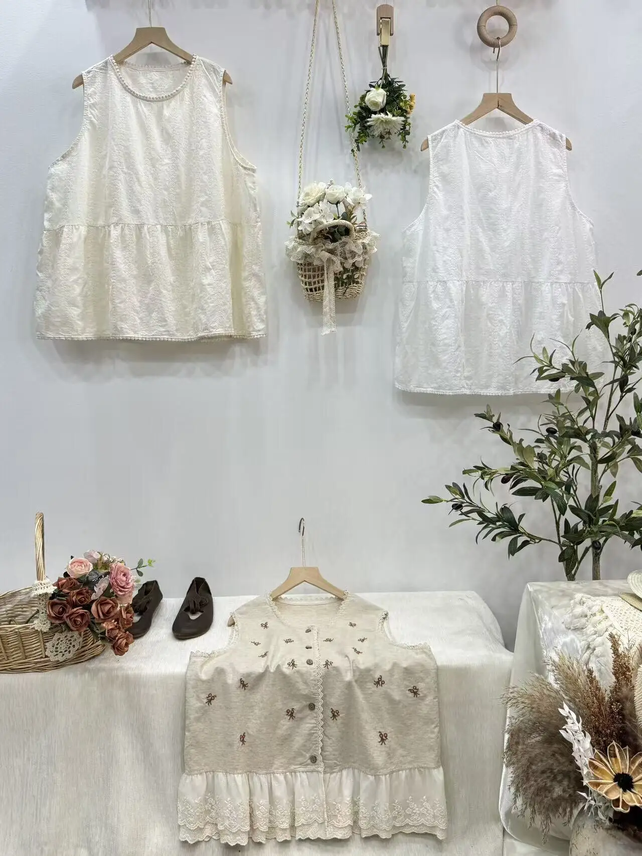 New 2026 Summer Women Cotton Vest, O Neck Sleeveless Lace Patchwork, Mori Girl Retro Sweet Commute Loose Doll Tank Top T65621CC