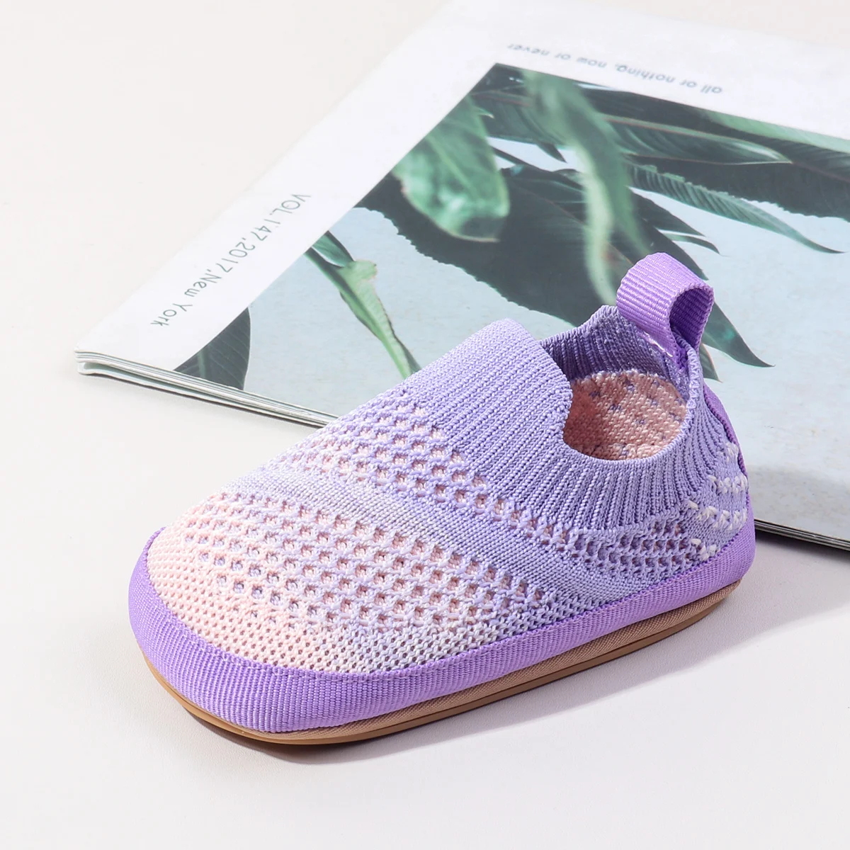 

2025 New Gradient Color Simple Personalized Baby Toddler Shoes Non-slip Infant and Toddler Baby Shoes