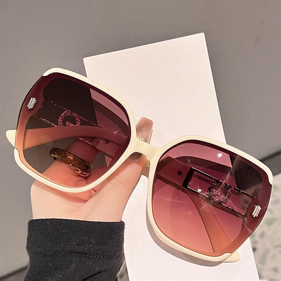Klassische rechteckige Retro-Modebrille, PC-Rahmen und dekorative Gläser, perfekt für Karneval, Partys, Festivals und den täglichen Gebrauch