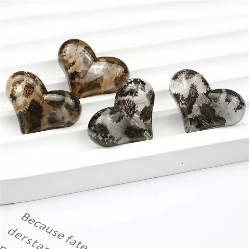 Hurtownia 50 sztuk/partia koraliki akrylowe w kształcie serc z nadrukiem w panterkę, do samodzielnego tworzenia biżuterii, odzieży, breloczków.