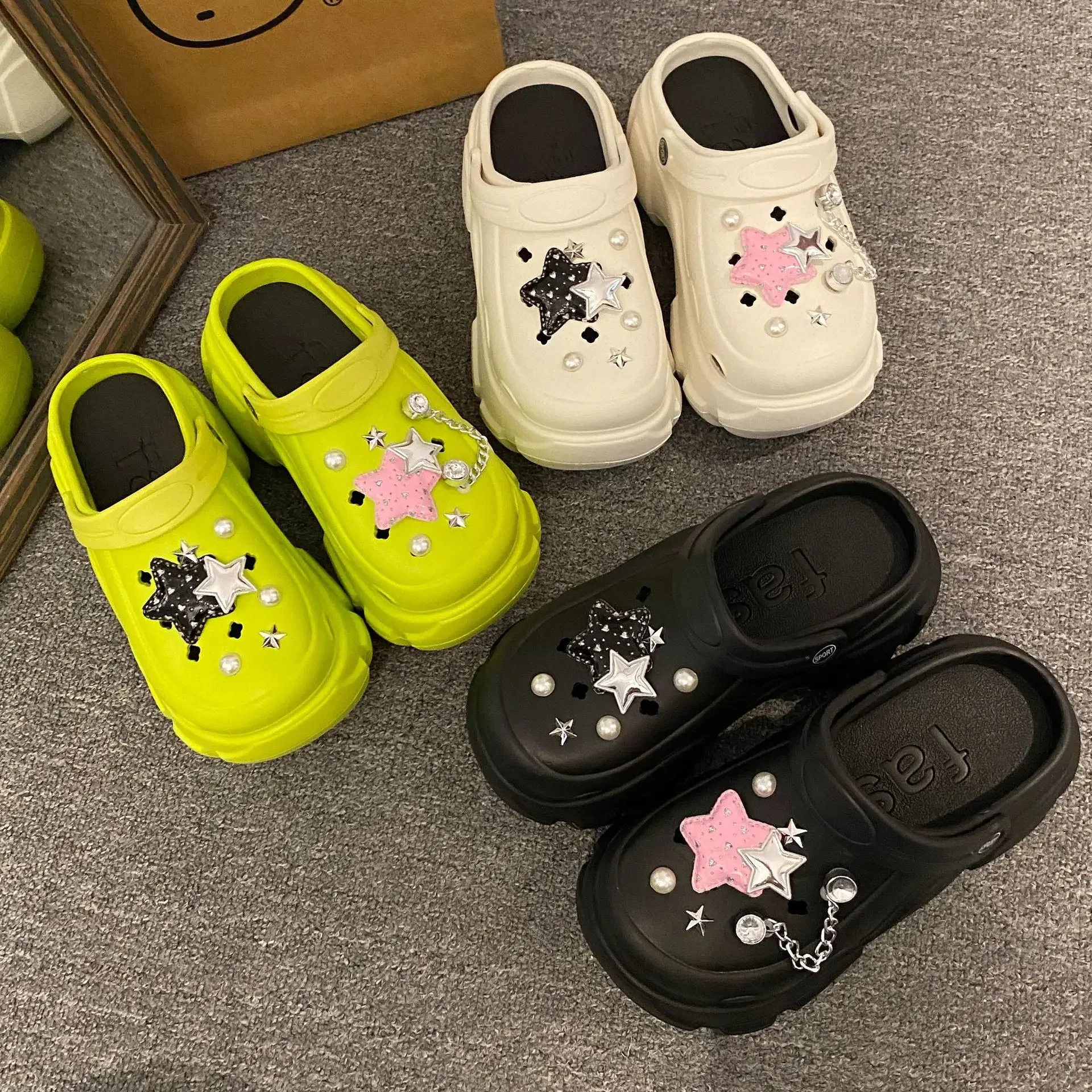 

2024 New Platform Slippers Summer Women's Sandals Wedges Ladies Outdoor Clogs Thick Street Beach Slides Girls Garden Shoes