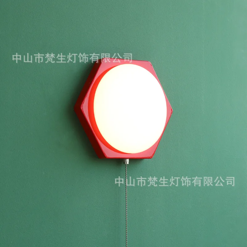 

DD Era Wall Lamp Vintage Classic Red Hexagonal Ambient Light