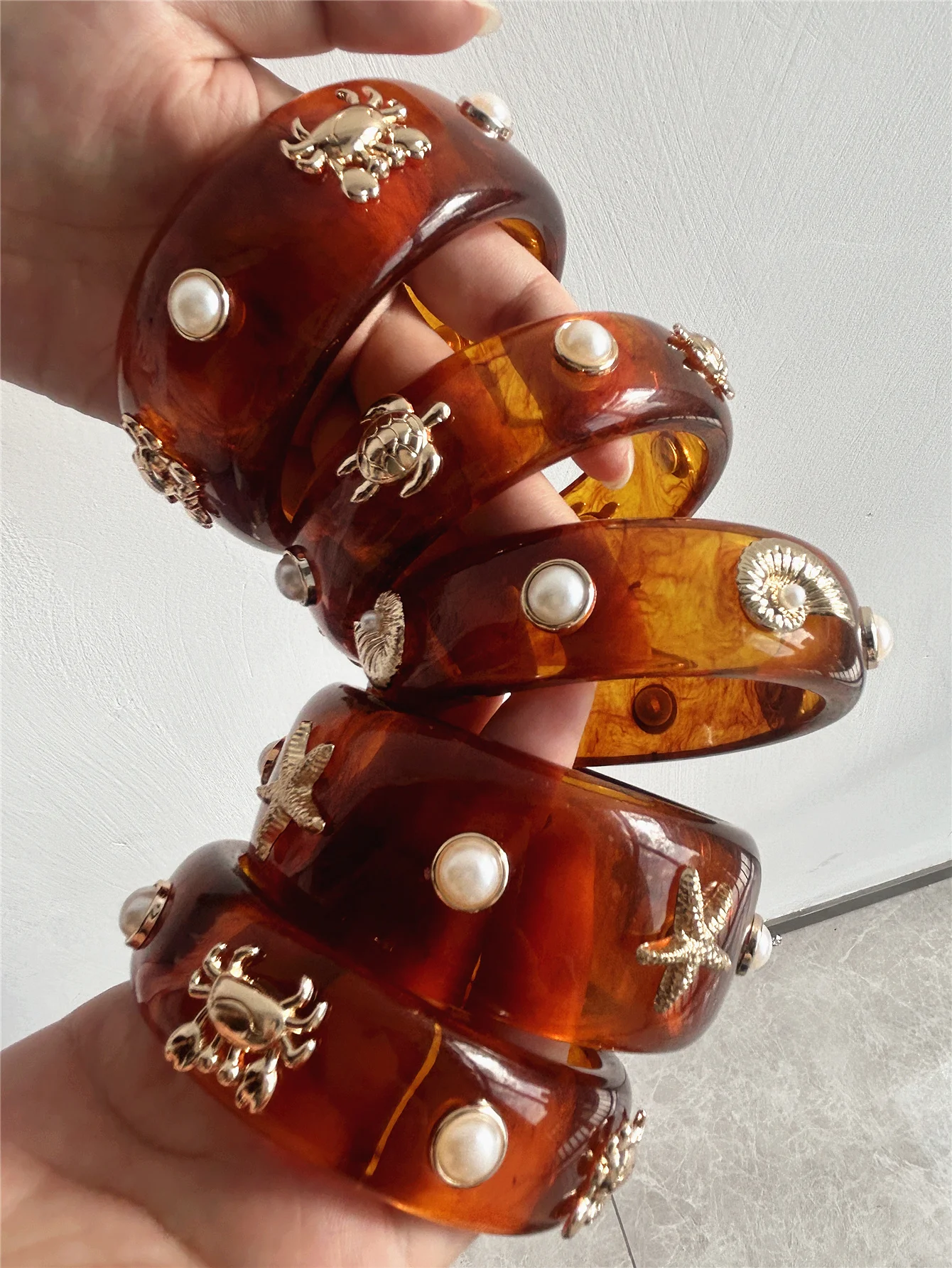 HUANQI Dramatic Brown Amber Gradient Starfish and Turtle Bracelet Ocean-Inspired Vintage Women's Fashion Jewelry new