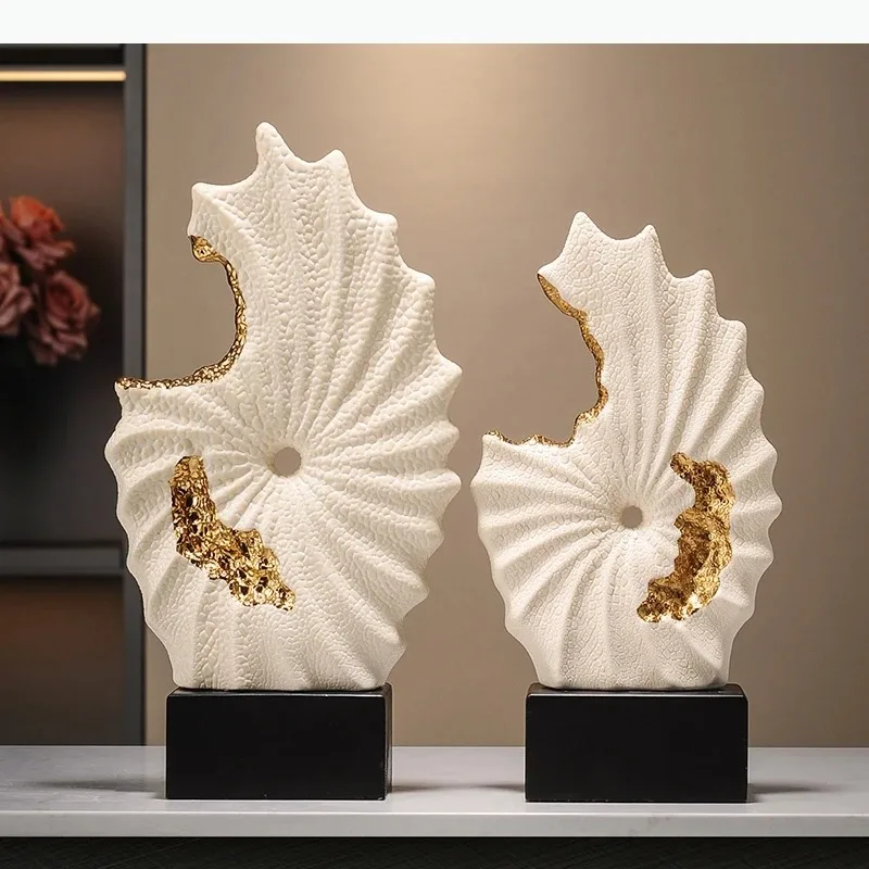 

Gilded Ceramic Landscape Feng Ornaments Desk Decoration Abstract Crafts Room Aesthetics Decor Home Accessories