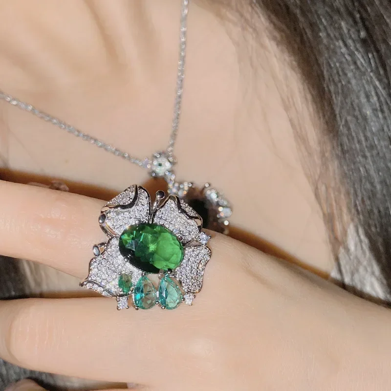 MDL مويسانيتي نمط المذنب فراشة زهرة الأحجار الكريمة مجموعة امرأة غنية مطلية بالذهب مايكرو مجموعة الأخضر الإسبنيل الفقرة Cuic حلقة زركونيا