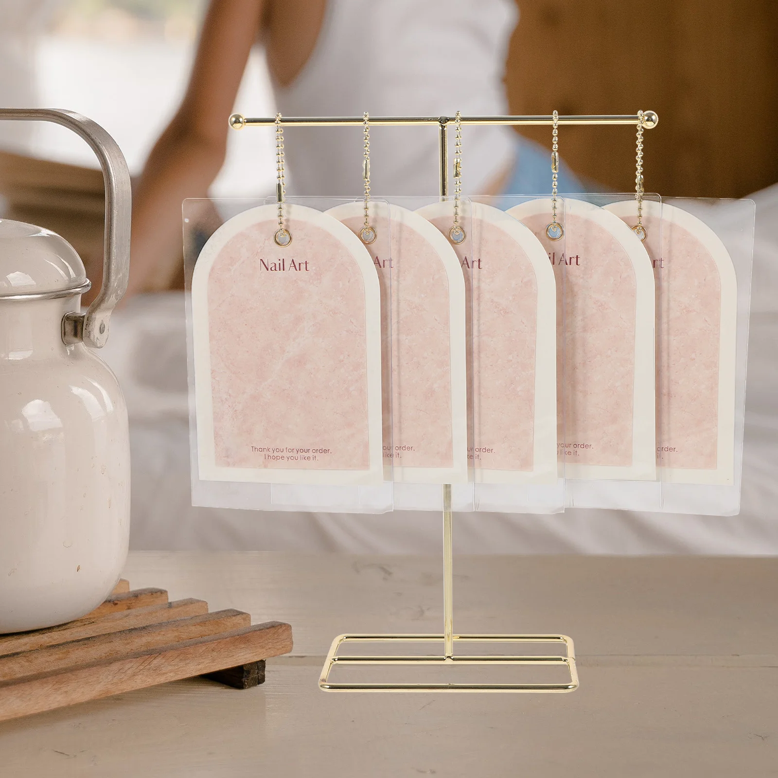 

1 Set Card Stand Vintage T-Shaped Gold Nail Art Display Holder For Fake Nails Salon Manicure Storage Organizer Nail Display