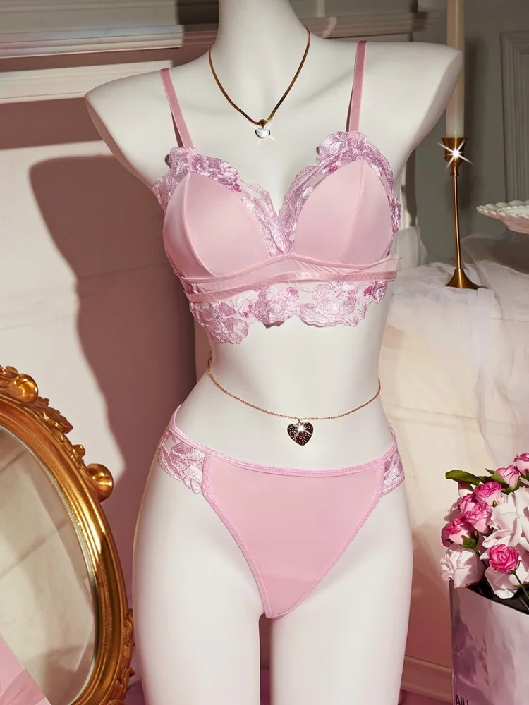 

Сексуальный комплект нижнего белья с кружевной отделкой и вышивкой, женский комплект стрингов Pure Desire, без отцепления, розовый сладкий бюстгальтер, модный ор V-ne, с цветочным принтом