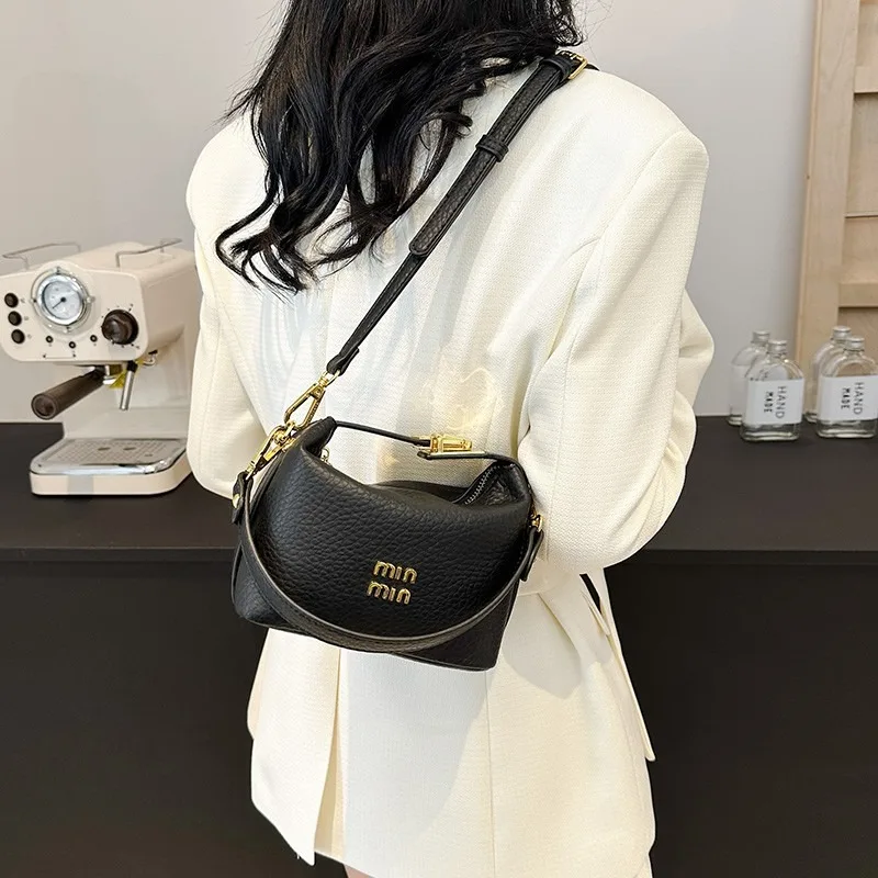 

Элегантная минималистичная кожаная сумка-шопер для женщин с большой вместительностью и модной повседневной сумкой через плечо