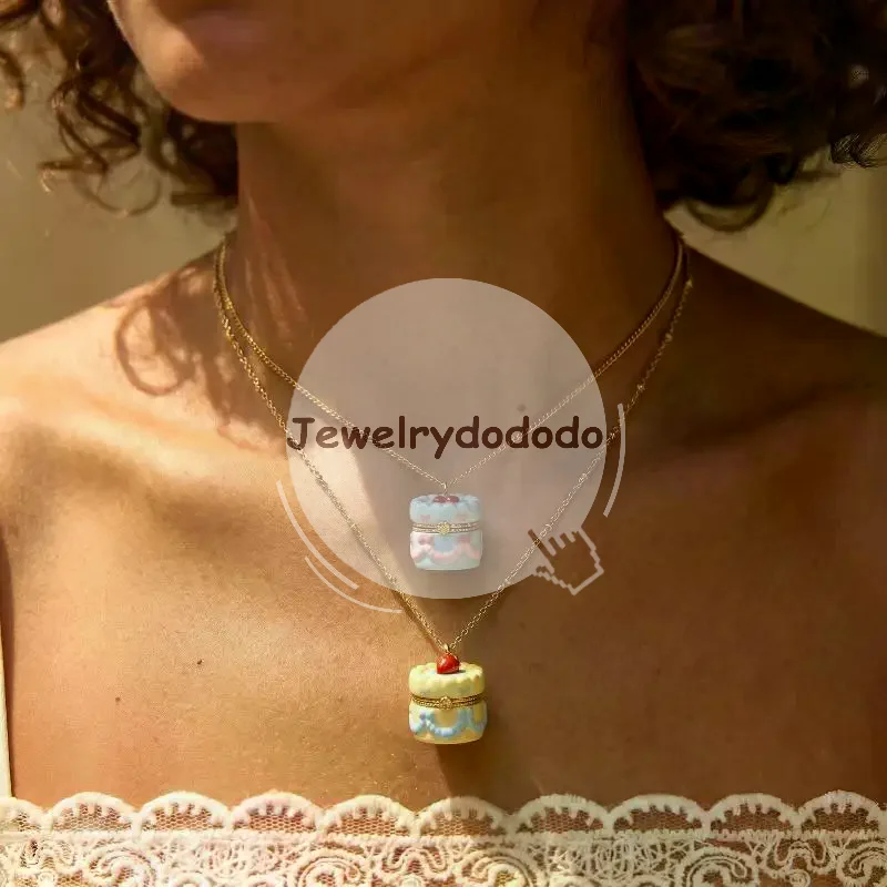 Fashion Oval Cake Pendant Necklace Opening Closing Box Necklace