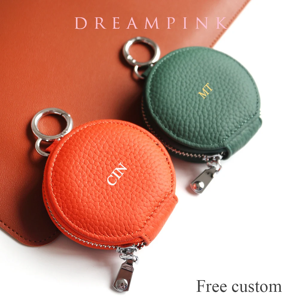 Casing Earphone Huruf Kustom Mewah Dompet Koin Bulat Kulit Asli Mini Tas Headset Nirkabel Dompet Gantungan Kunci Nama Personalisasi